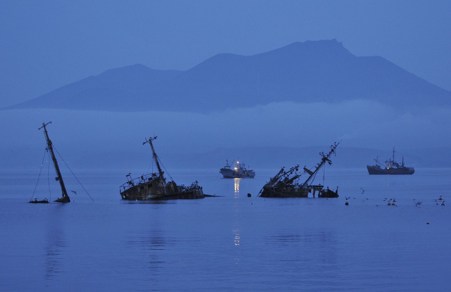 Laevavrakid vaidlusaluste Kuriili saarte lähistel.