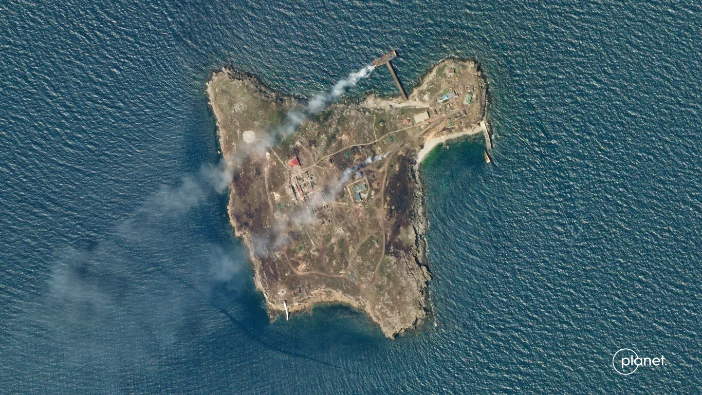 Satelliidipilt Musta mere Maosaarest.