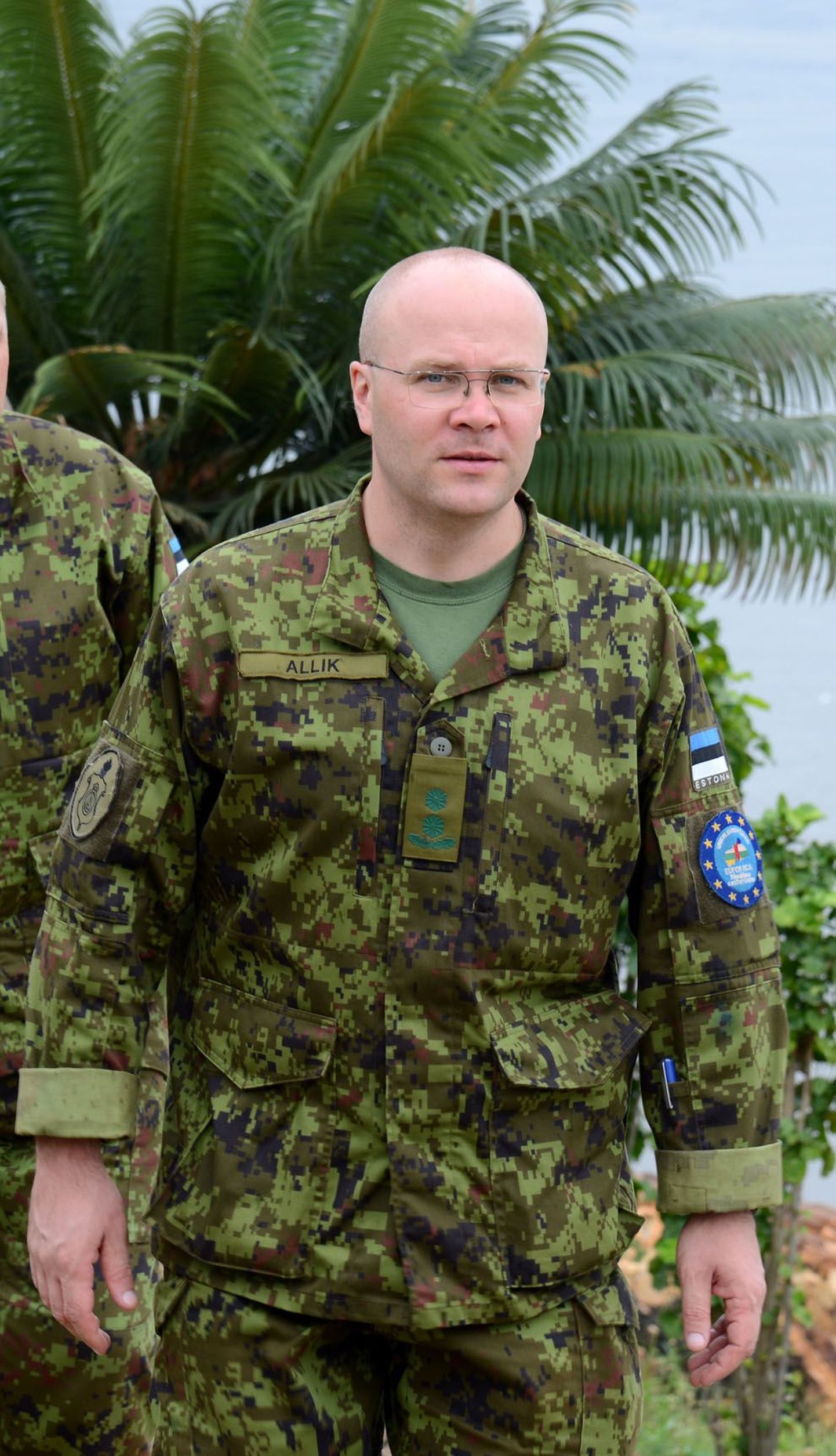 Kolonelleitnant Sten Allikul õnnestus saada Eesti esimeseks ja tõenäoliselt ka viimaseks kontingendi ülemaks Kesk-Aafrika Vabariigis.