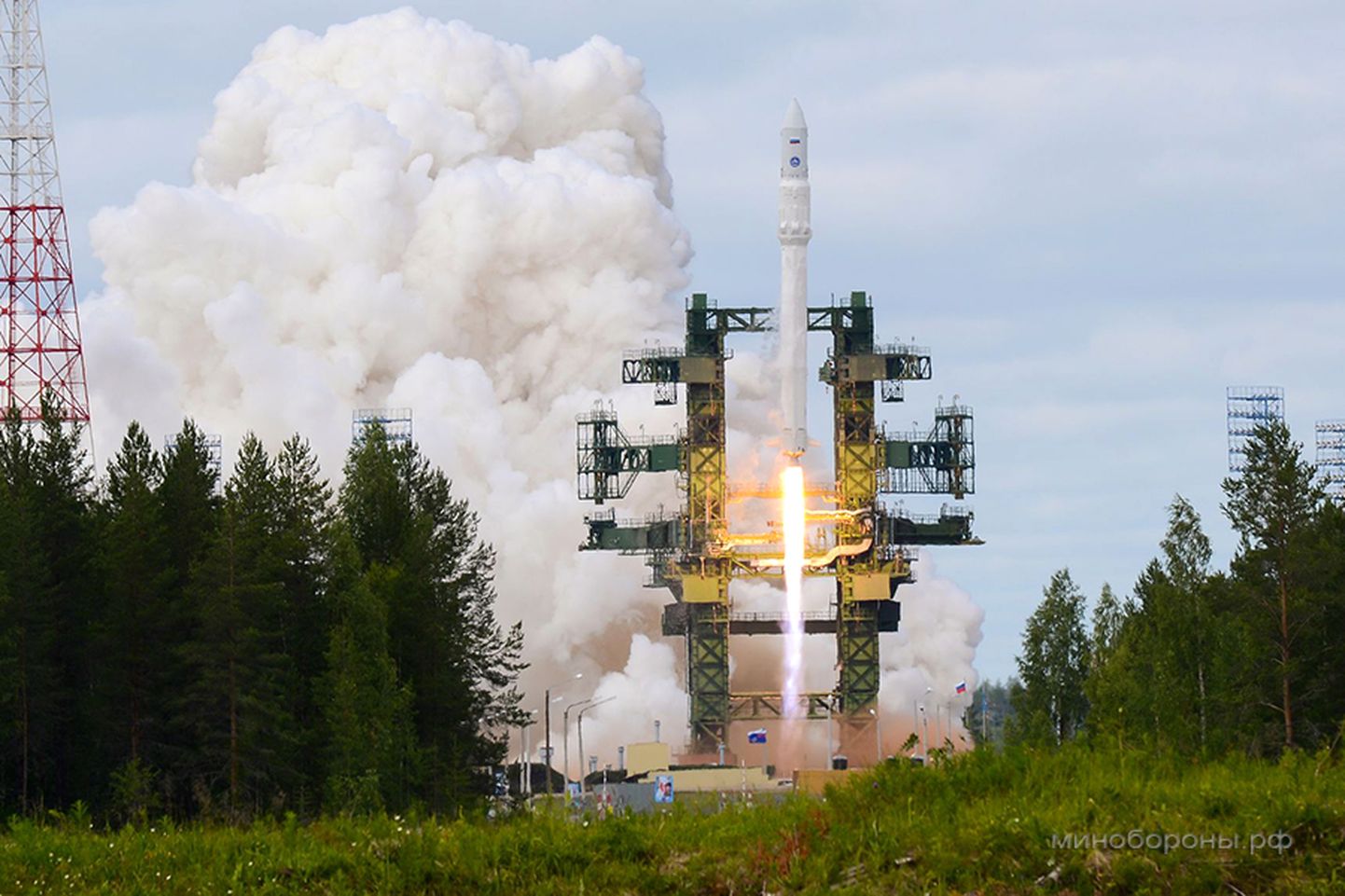 Angara 5 raketi esimene start 2010. aastal, mis toimus Arhangelski oblastis Plessetski kosmodroomilt.