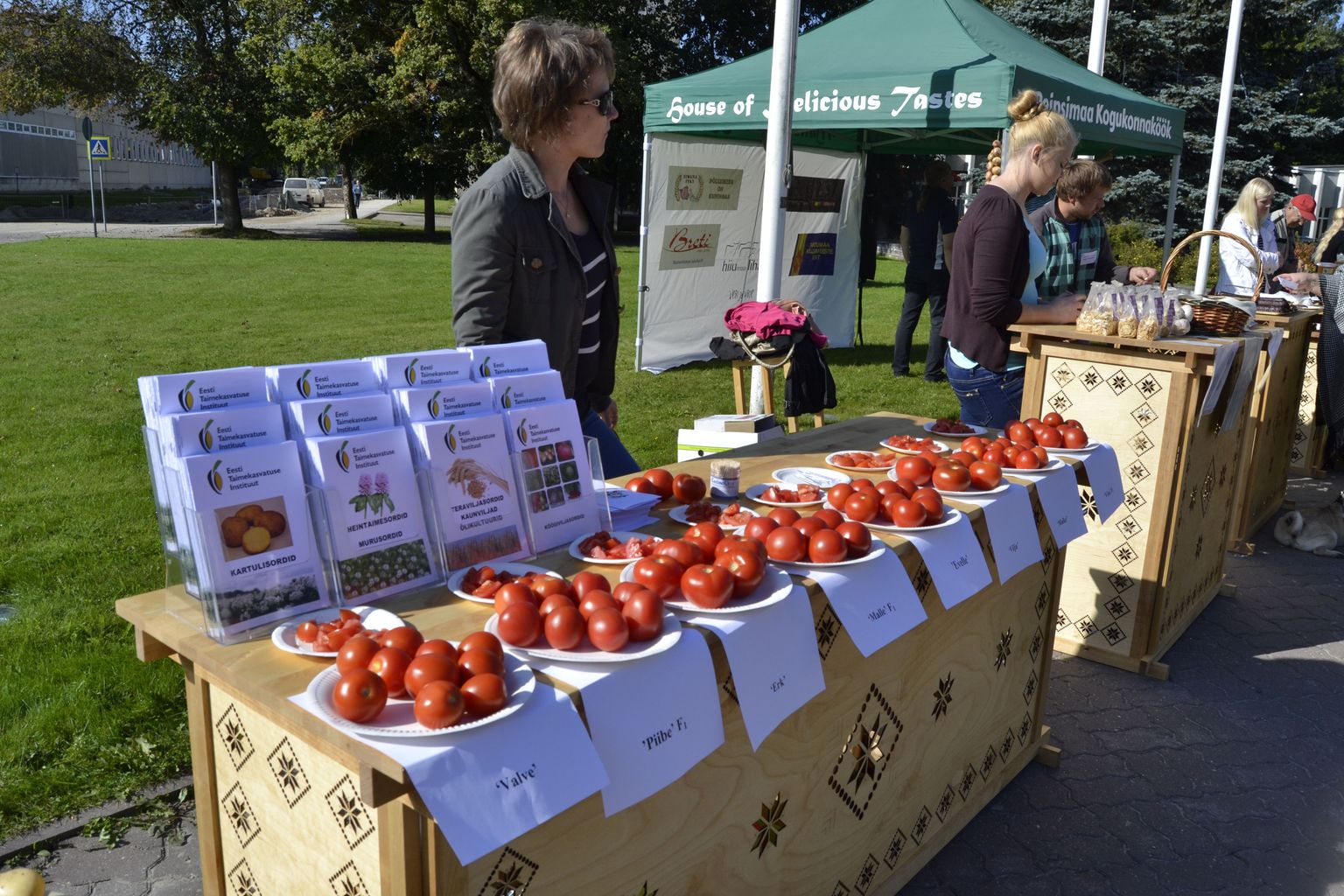 Eesti tomatisortide viljad on väga maitsvad, kuid paraku on nende säilimisomadused kehvapoolsed ning seetõttu on neid keeruline Eestist välja transportida.