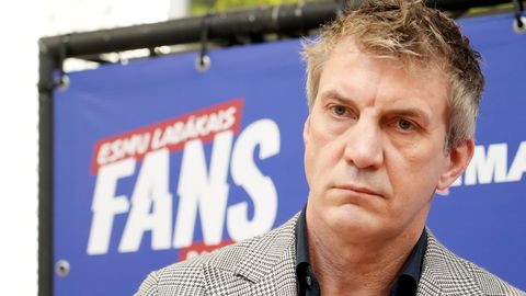 Stājas spēkā spriedums strīdā starp leģendāro Ozoliņu un žurnālistu Puči