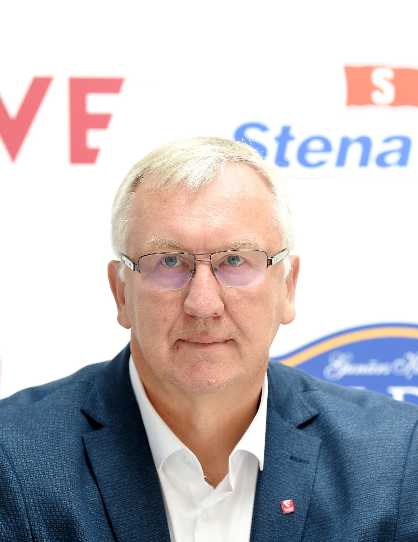 Latvijas vīriešu volejbola izlases galvenais treneris Avo Kēls piedalās preses konferencē, kurā informē par Latvijas vīriešu volejbola izlases dalību Eiropas čempionātā.