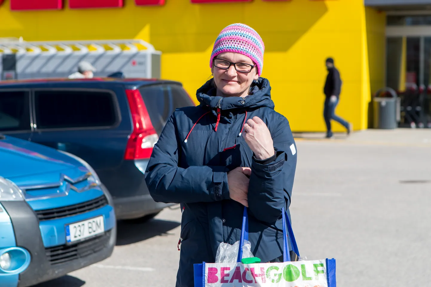 KANNATAME VEEL VEIDI: Saaremaal elav Kristi Reinberg tahaks küll mandril elavaid vanemaid külastada, kuid tema arvates oleks veel vara liikumiskeeld täielikult maha võtta.