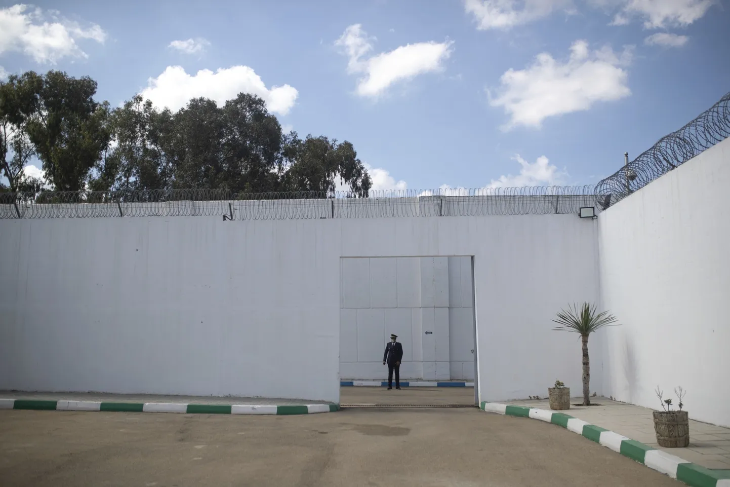 Kaitsja tõi välja, et vanglas, kus naine viibib, on ennegi inimõiguste rikkumisi ette tulnud. Fotol olevad Maroko vanglamüürid on illustreerivad.
