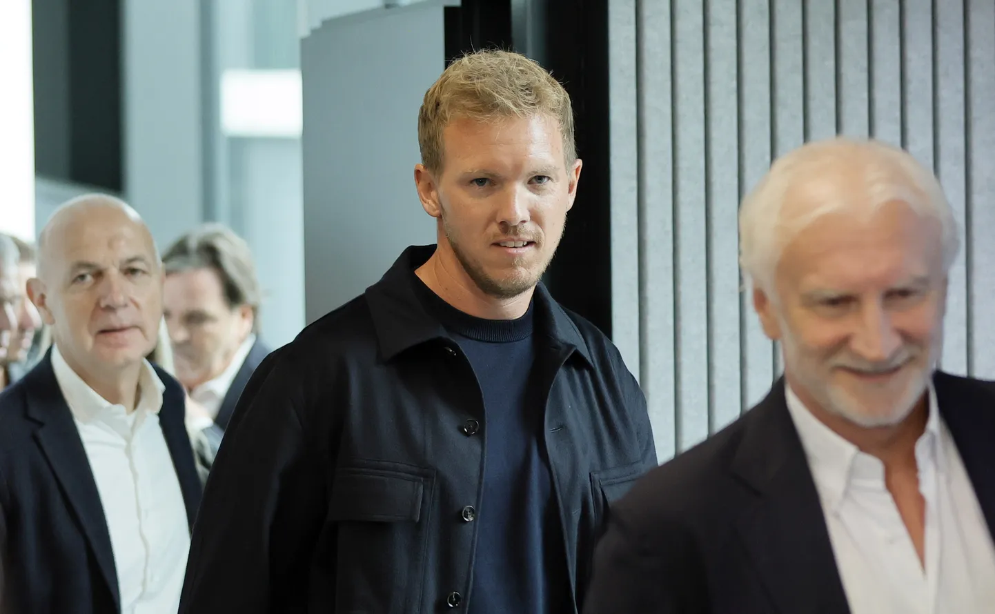 Julian Nagelsmann (keskel).