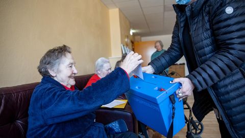 Valimised hooldekodus: mõne eaka lähedased ei taha neil hääletada lasta