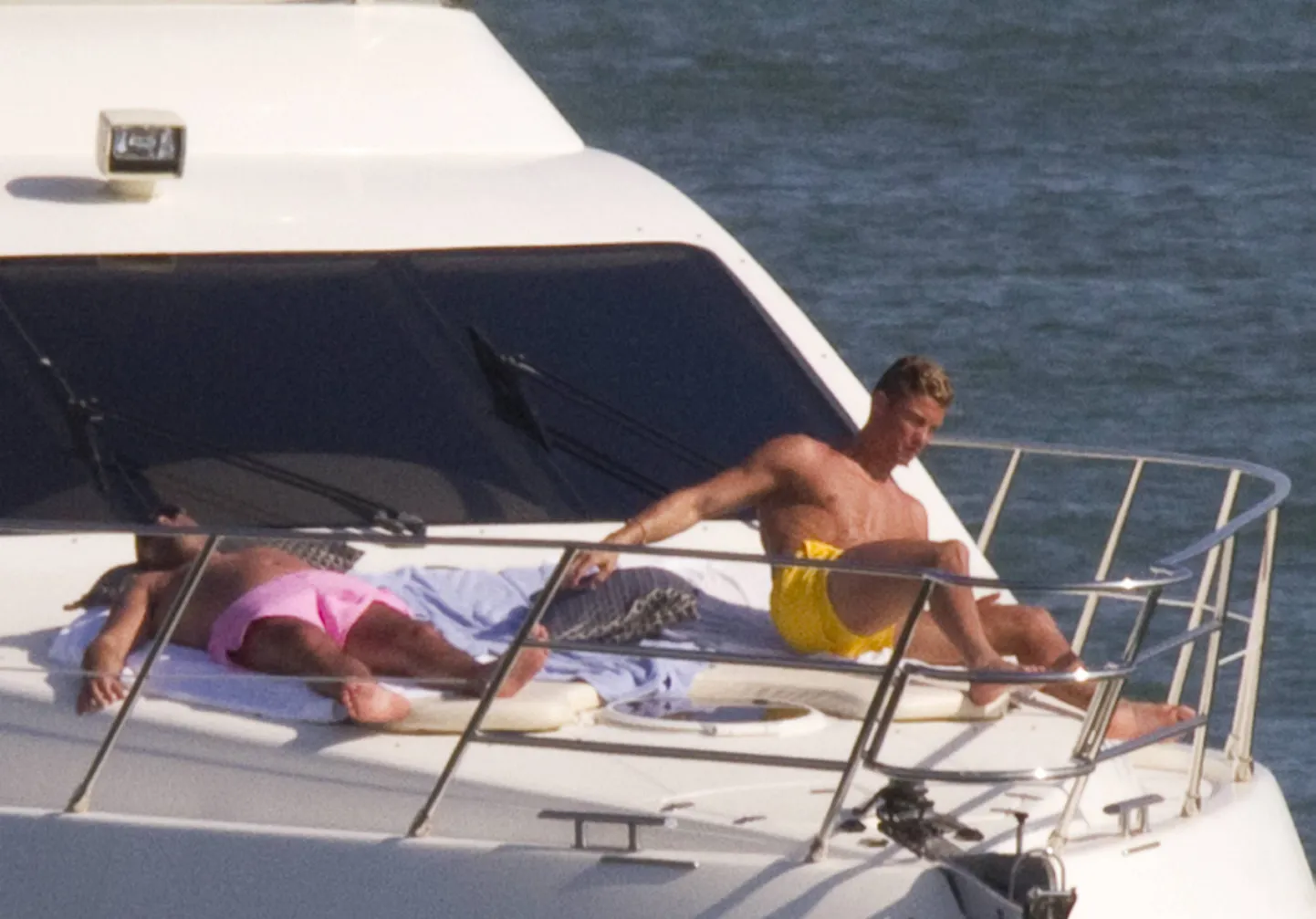 Cristiano Ronaldo (paremal) koos sõpradega Miamis aega veetmas.