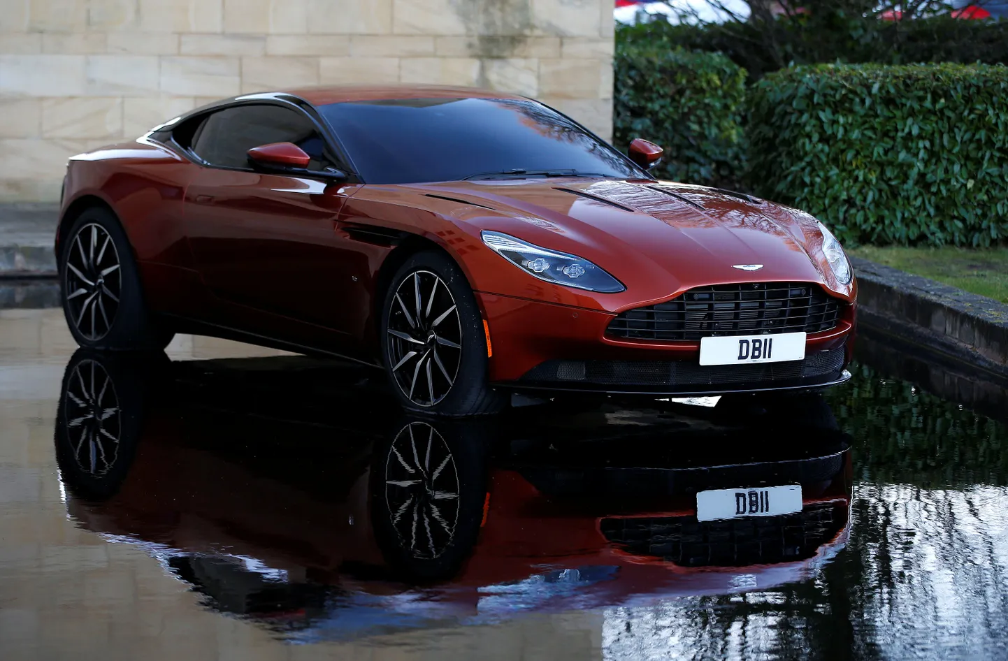Aston Martin DB11.