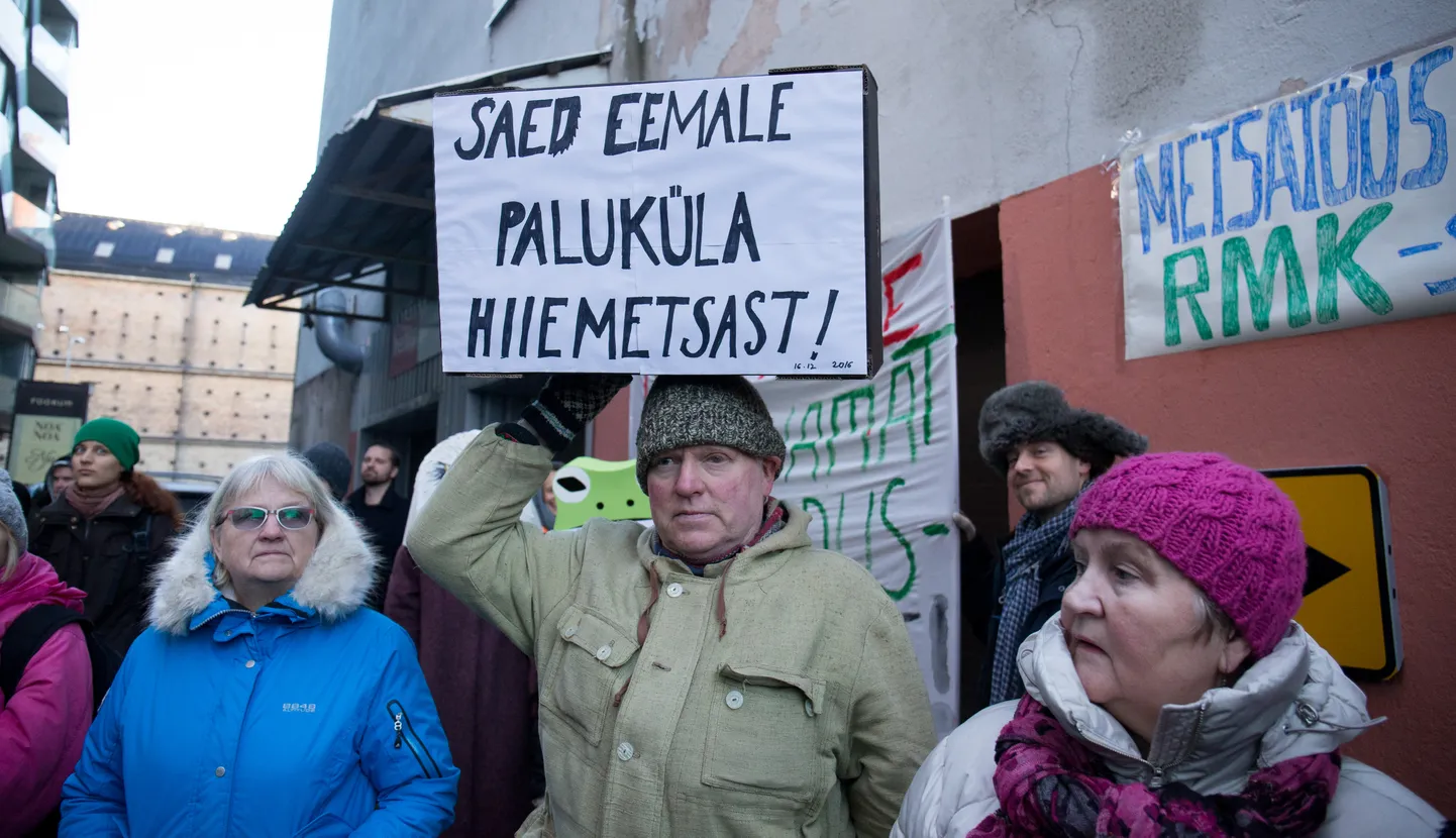 Metsakaitsjad avaldasid juba kolm aastat tagasi keskkonnaministeeriumi ees meelt.
