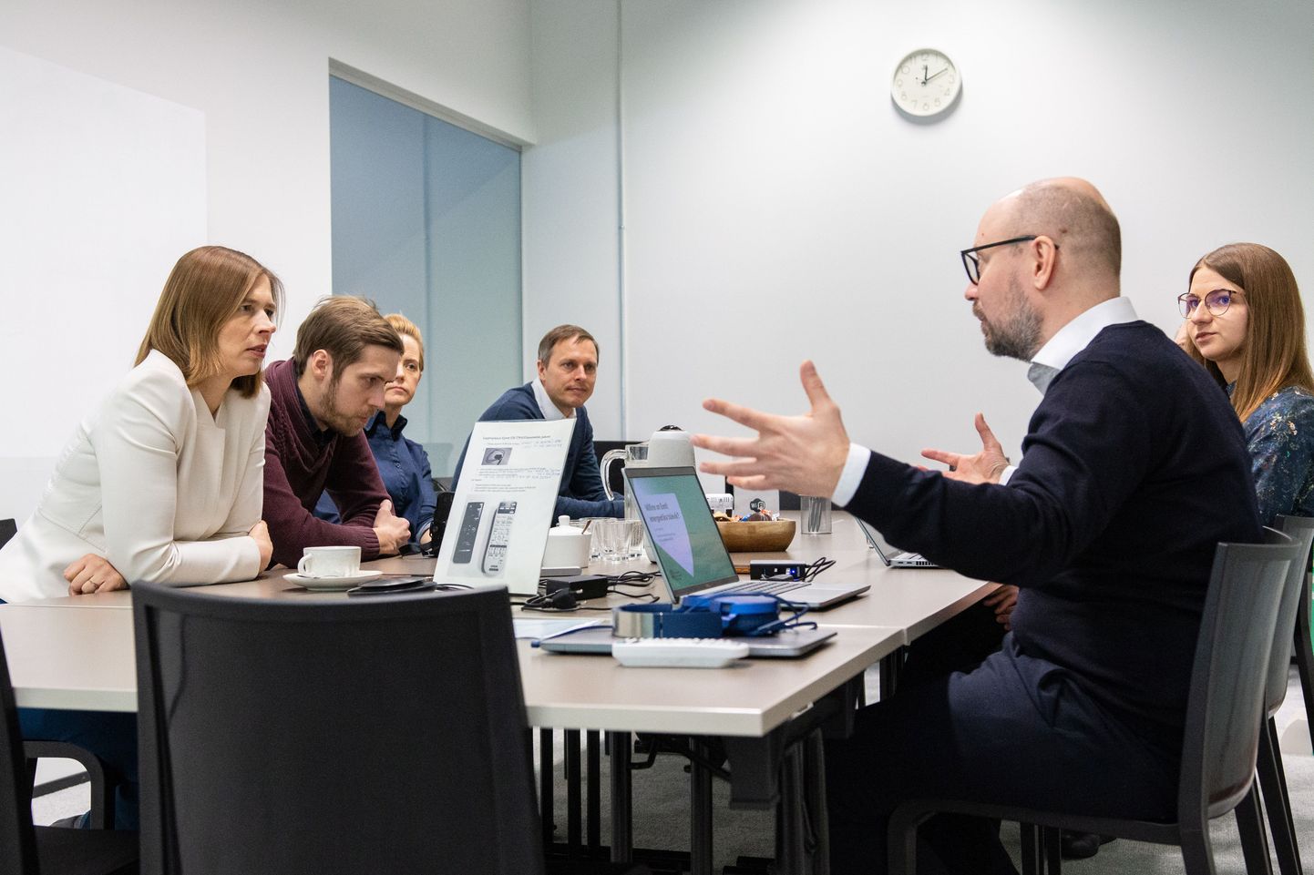 Kersti Kaljulaid külastamas SEI Tallinna kontorit selle aasta veebruaris.