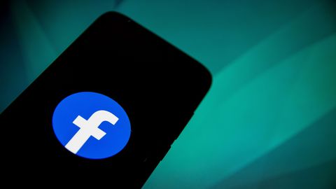 Facebooki uus järelevalvekogu nõudis mitme postituse taastamist