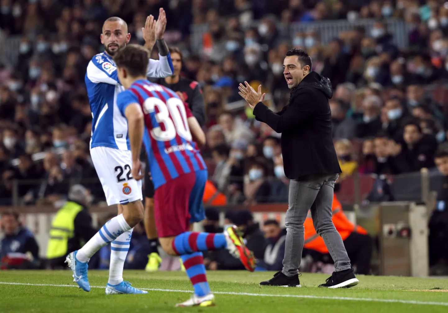 Xavi Hernandez alustas Barcelona peatreenerina võidukalt.