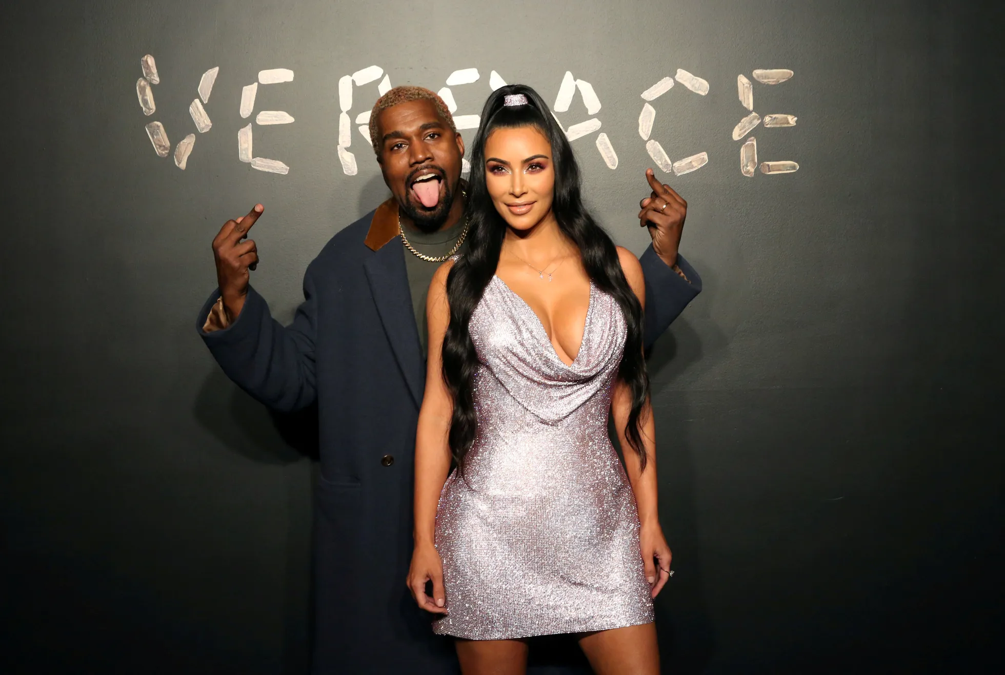 2014. aastal abiellus Kanye West tõsielustaari Kim Kardashianiga, kellega koos on mehel neli last. Lisaks sellele, et Kardashian kannab tihti kallist ja eksklusiivset oma abikaasa brändi Yeezy disaini, meeldib Westile oma naisele teha erilisi ning väga hinnalisi kingitusi.