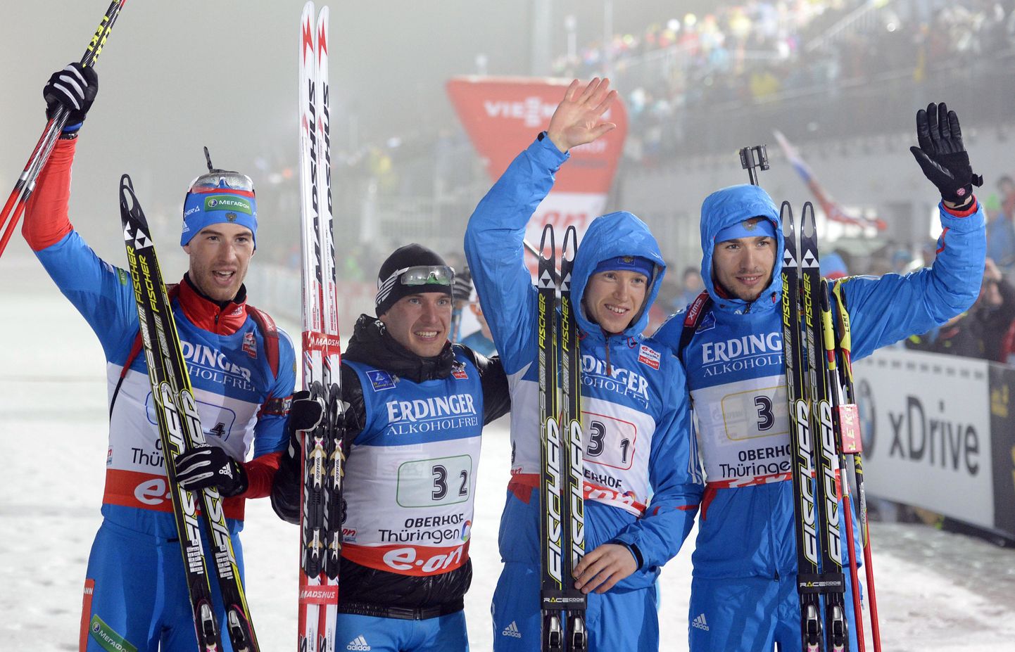 Команда биатлонистов России, победившая в эстафете.