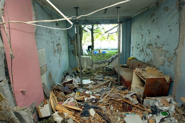 В мае 2004 года взрыв по адресу Паэ, 23а уничтожил квартиру на первом этаже