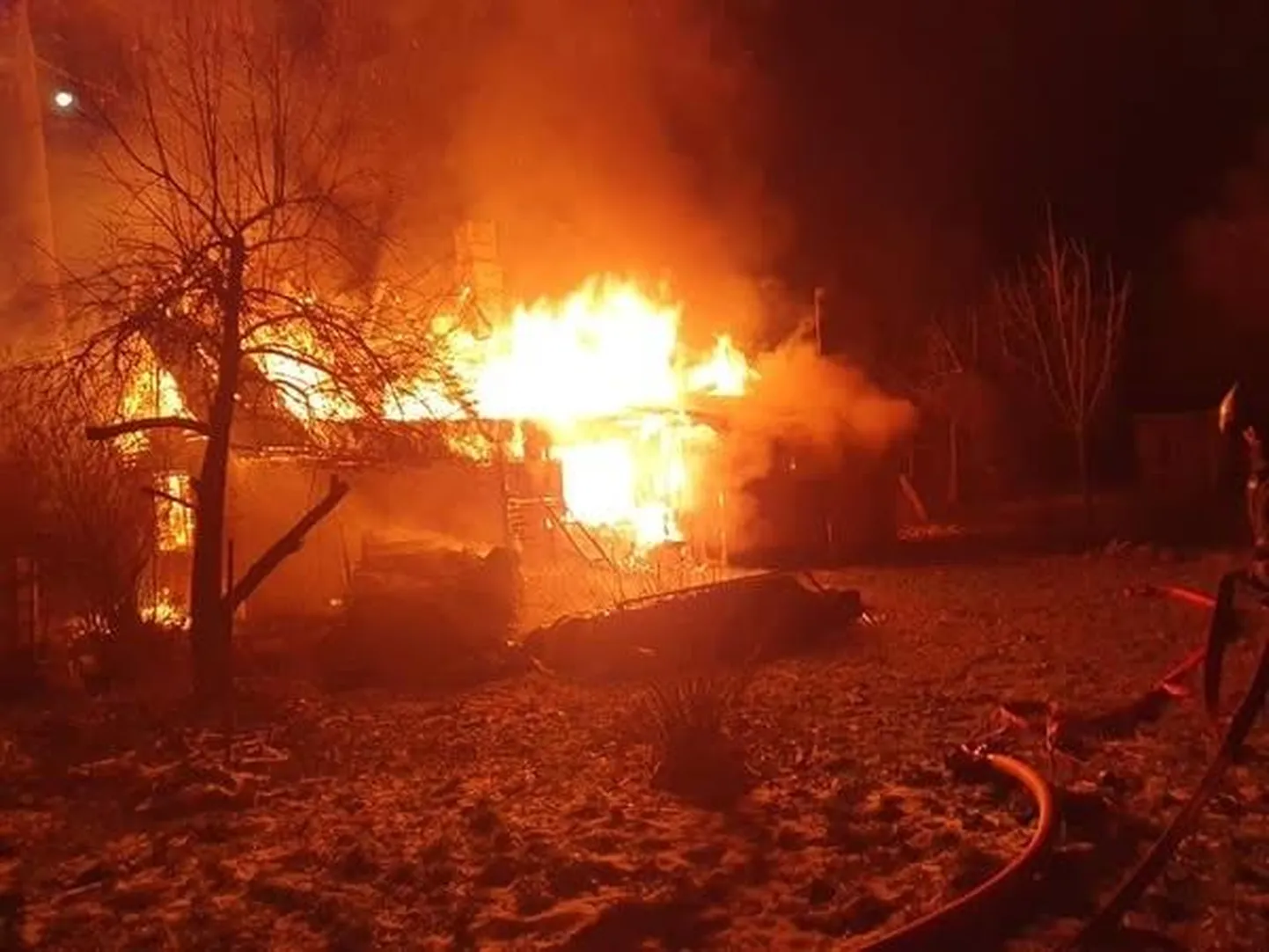 Assamallas põlema läinud elumaja hävines täielikult.