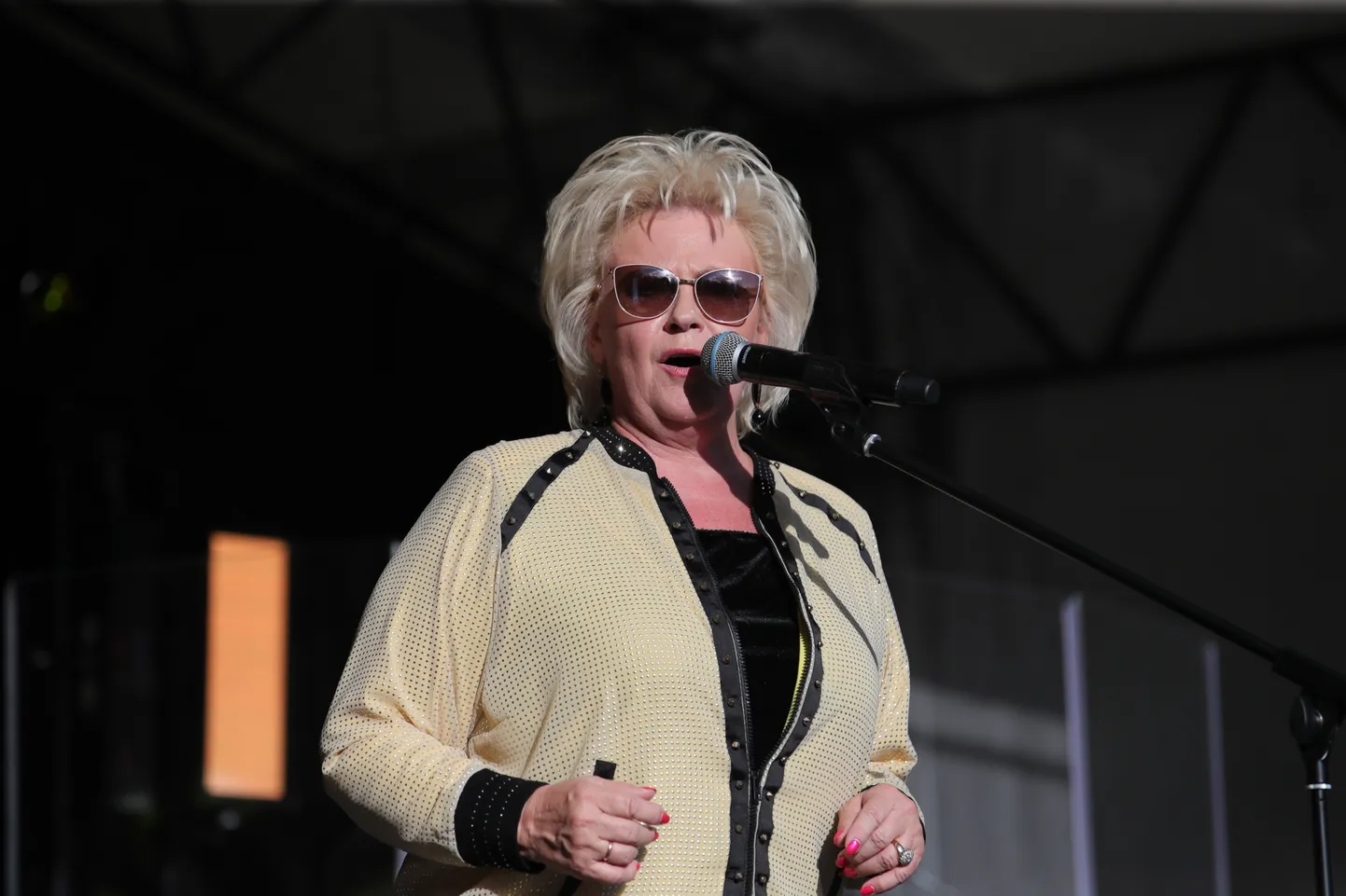 Eestlaste jaanipidu Soomes. Anne Veski