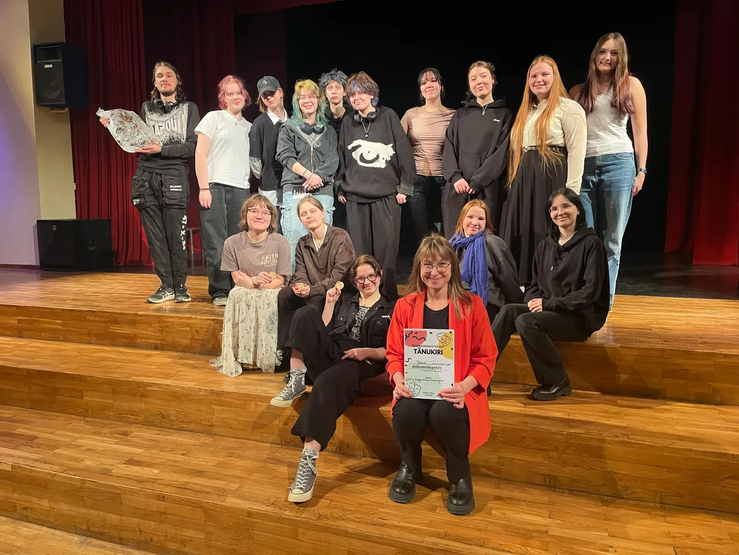 Viljandi gümnaasiumi teatristuudio pälvis vanema vanuseastme grand prix'.