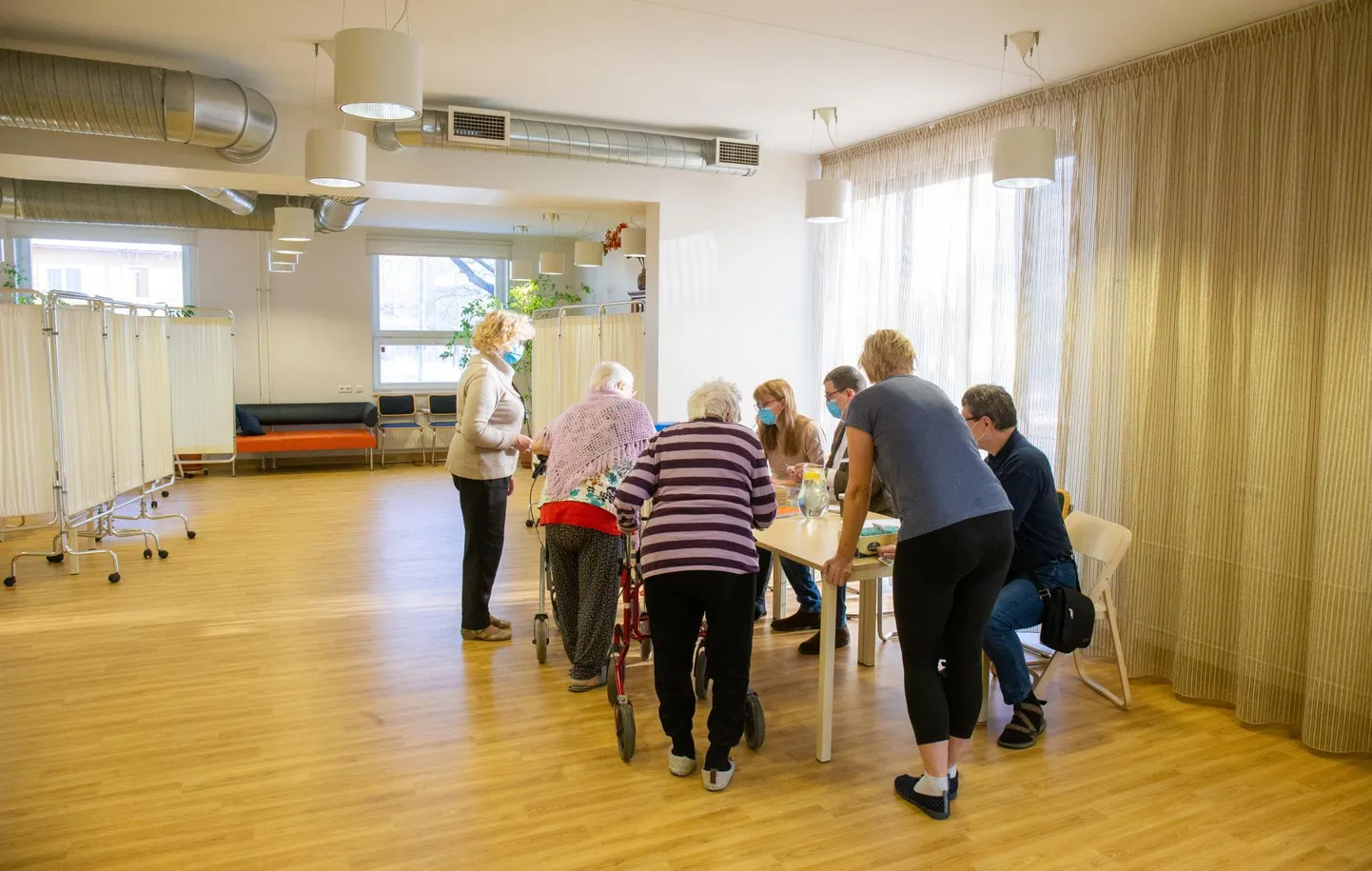 Liiva tänava hooldekodu elanikud valisid eile riigikogu.