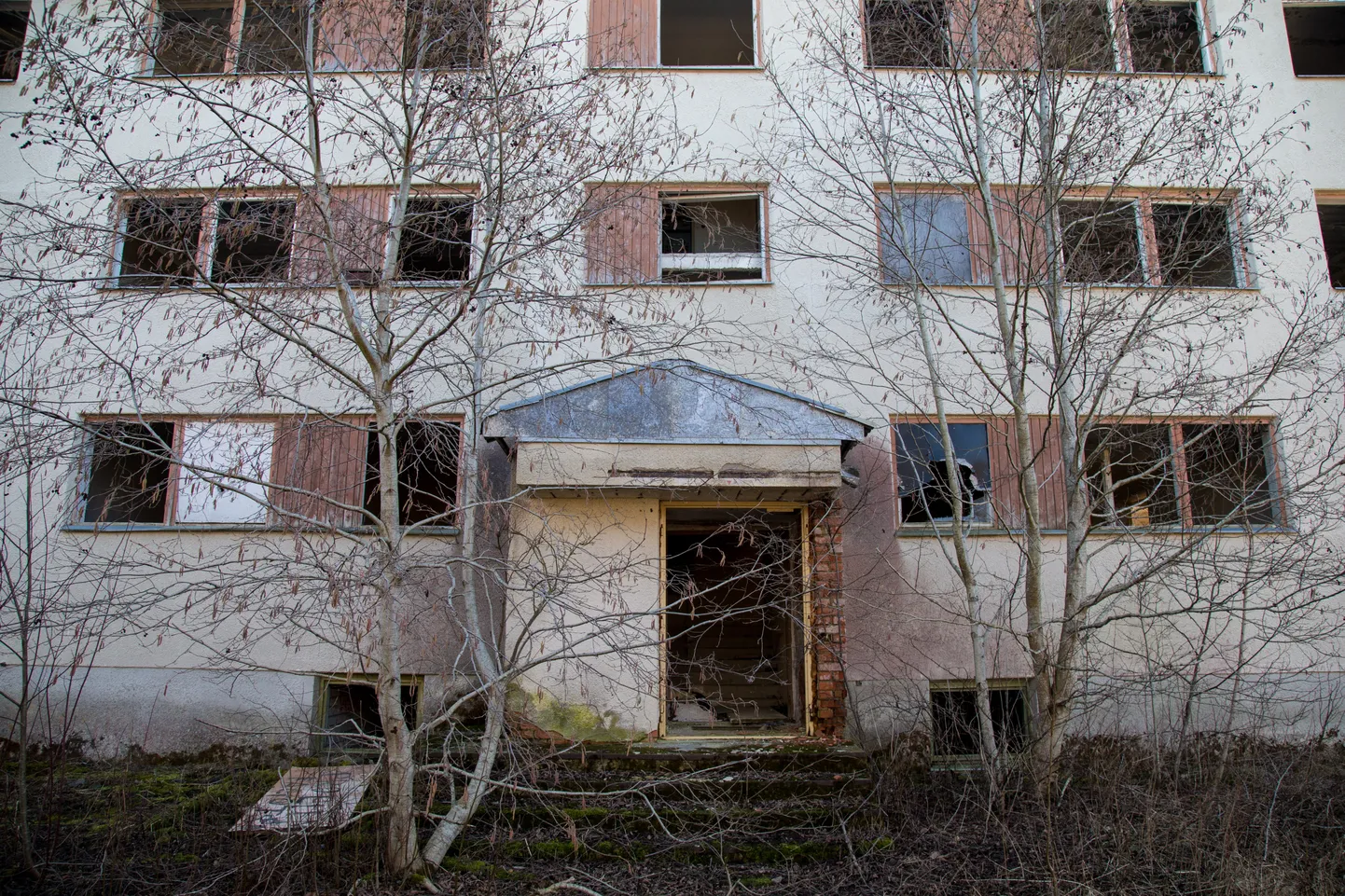 Mahajäetud kortermajad Martnas.