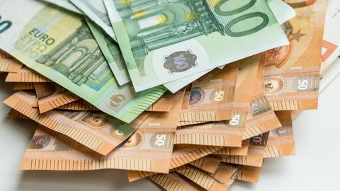 FDP: Aprīļa beigās budžetā bijis 137,5 miljonu eiro deficīts