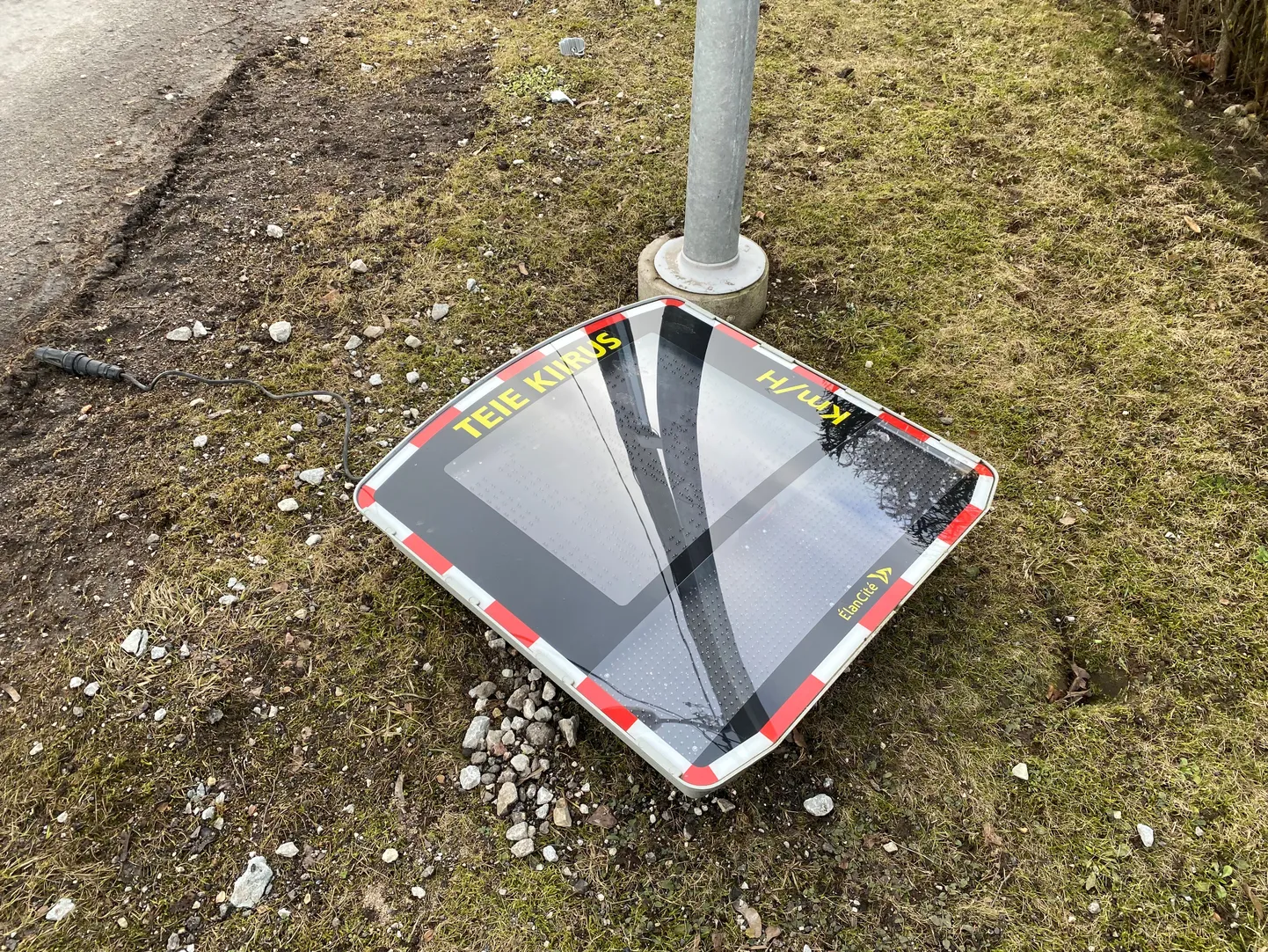 Laupäeval Paides kannatada saanud kiirustabloo.