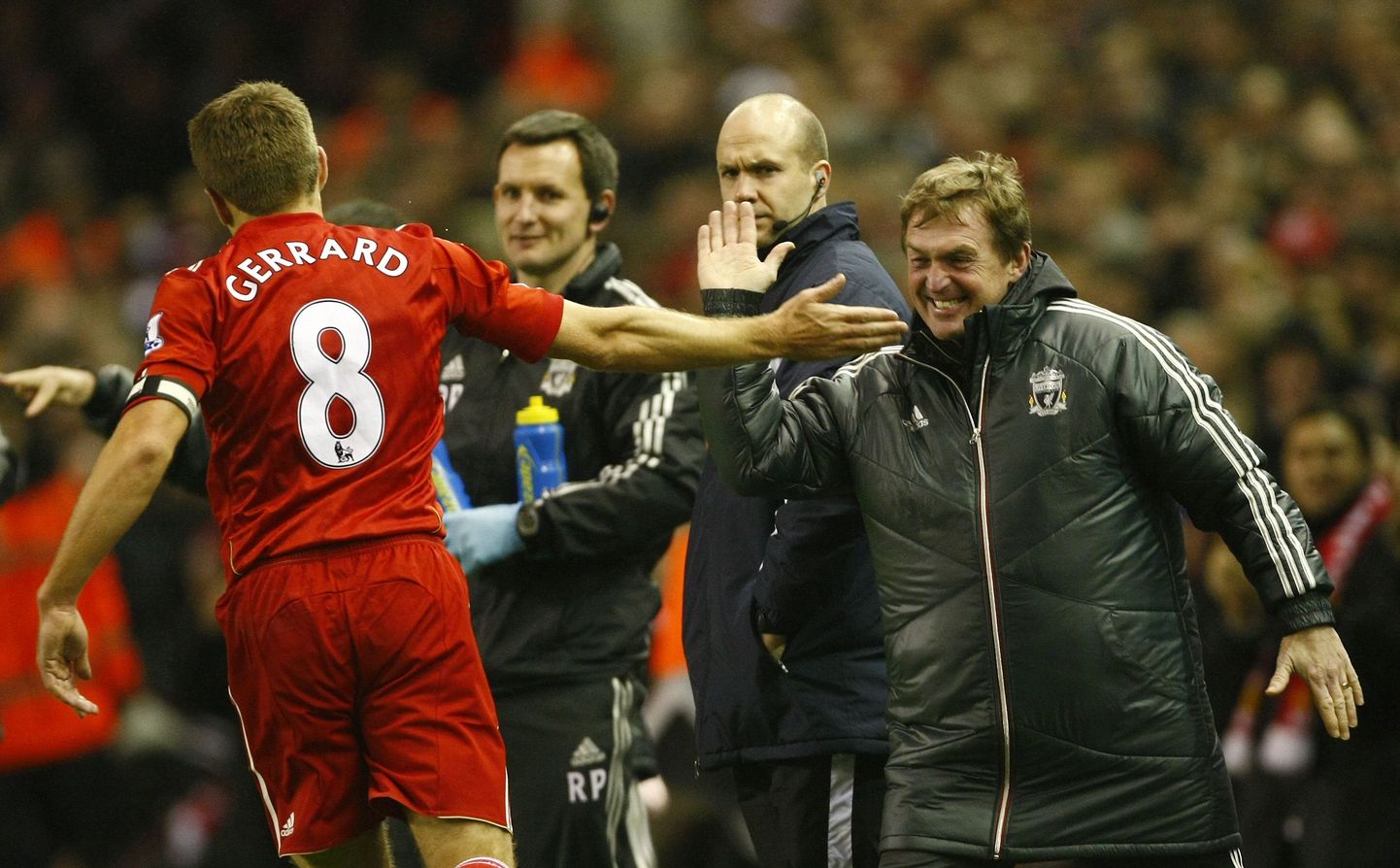Steven Gerrard (vasakul) väravat tähistamas.