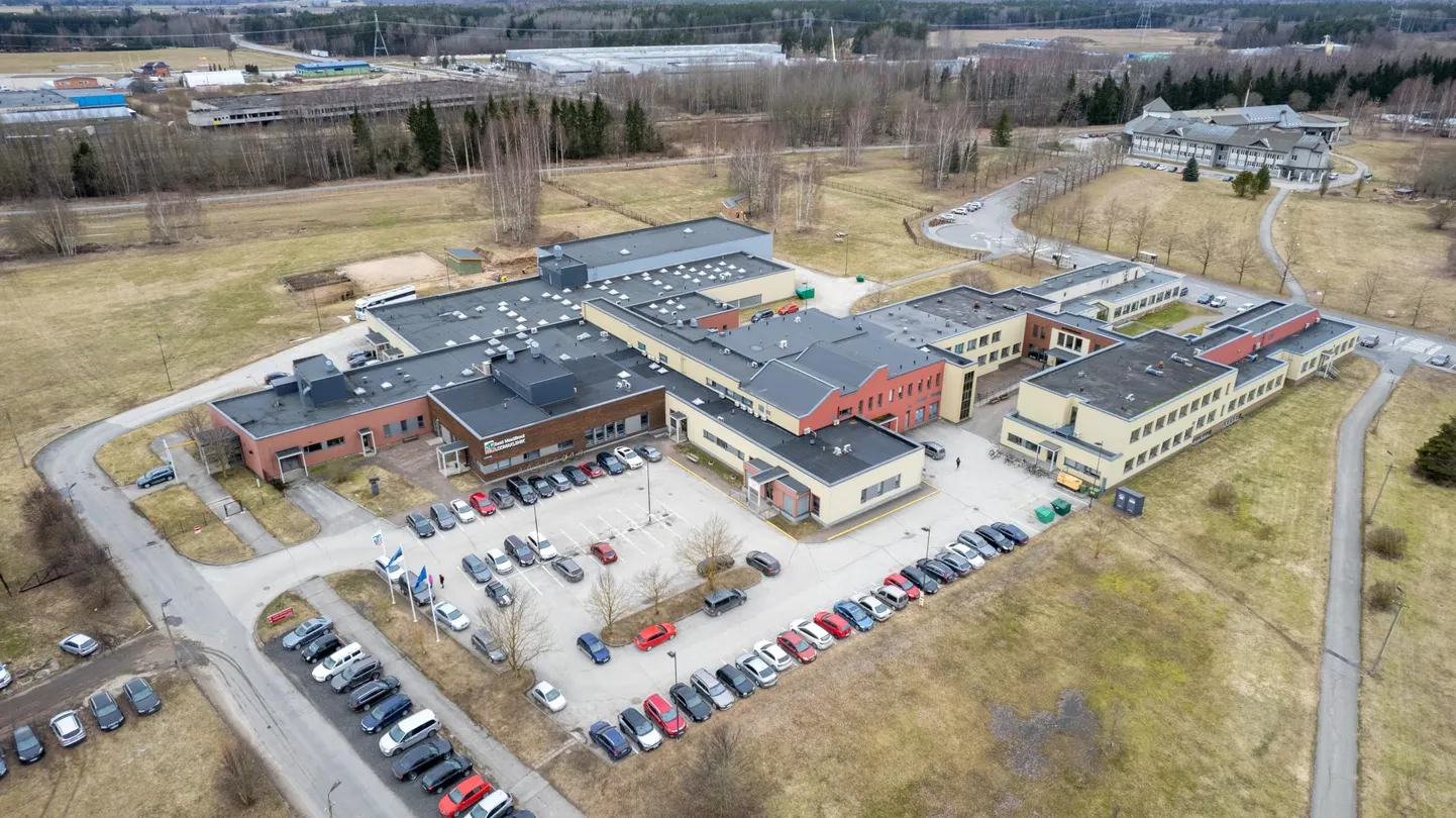 Kreutzwal­- di 62 asub maaülikooli loomaarstiteaduskonna hoone.