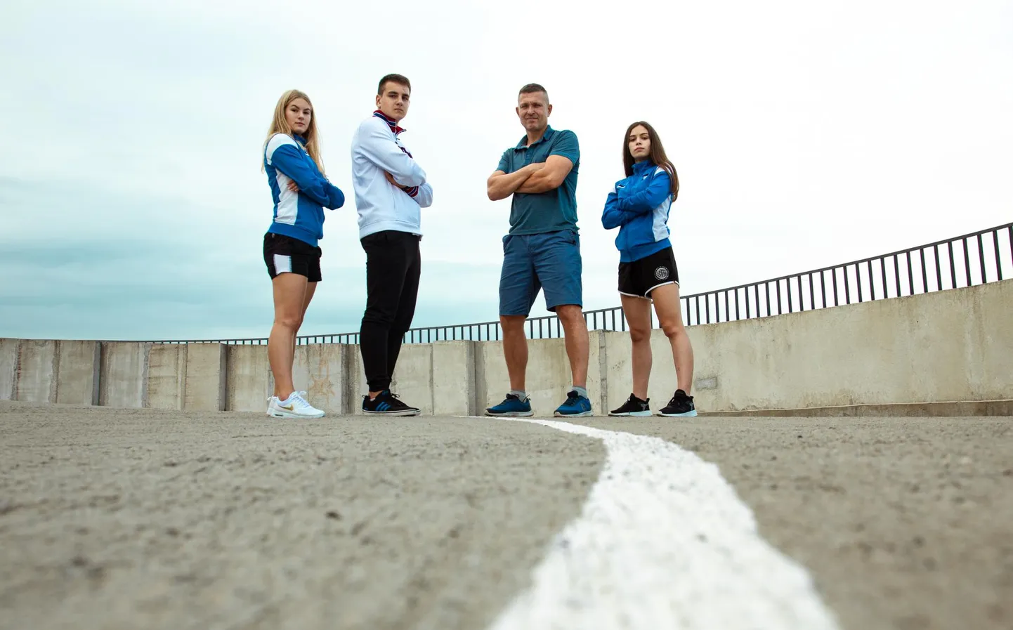 MMil edukas taekwondo-koondis, kuhu kuulus kolm Pärnu sportlast: (vasakult) hõbemedali võitnud Anette Russ, pronksmedalist Aleksander Savtšuk, Pärnu taekwondo klubi peatreener Robert Trofimov ja naiste arvestuses neljanda koha saavutanud Kamilla Velikopolje.