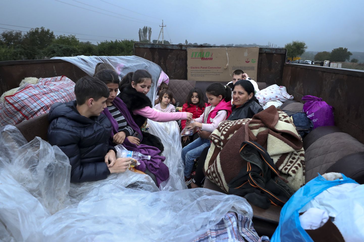 Mägi-Karabahhi põgenikud teel Armeeniasse 25.septembril 2023. aastal.