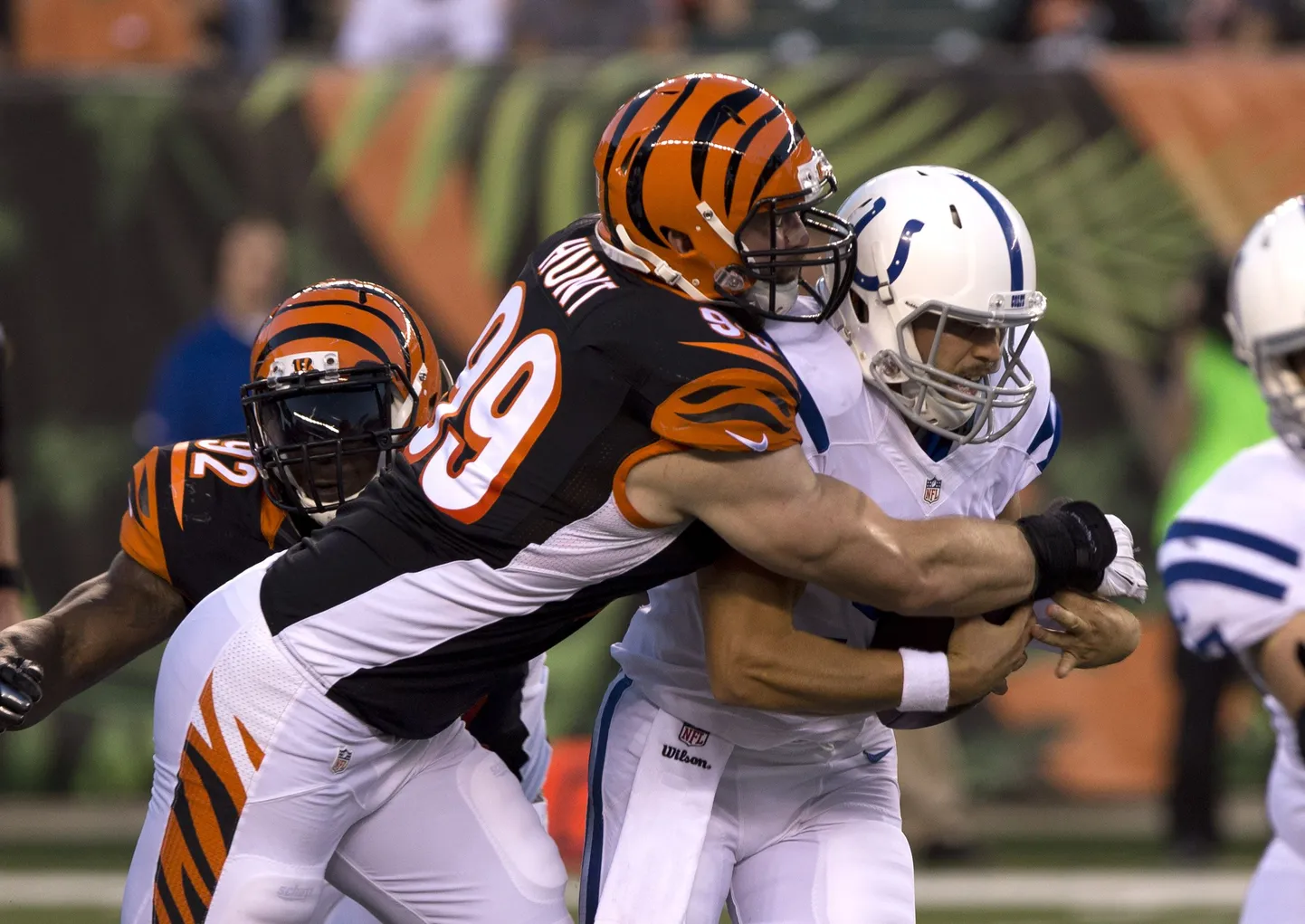 Margus Hunt (vasakul) Cincinnati Bengalsi särgis.