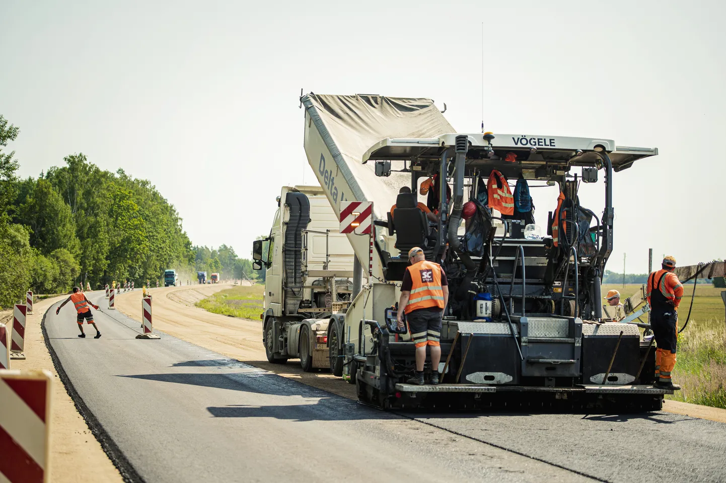 Būvdarbi uz autoceļa Butnāri–Saldus–Ezere