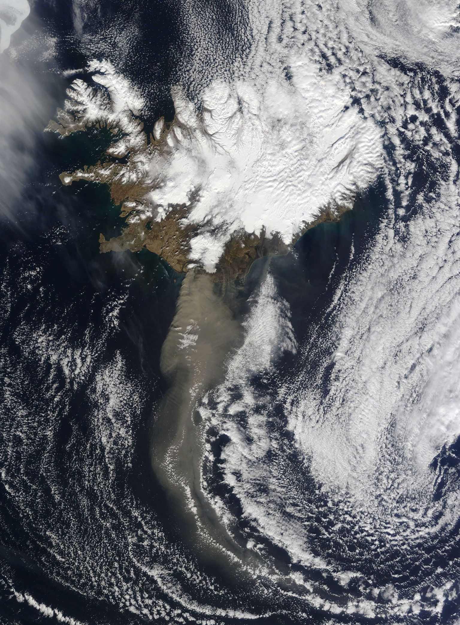 NASA satellidilt tehtud foto eilsest vulkaanipiirkonnast.
