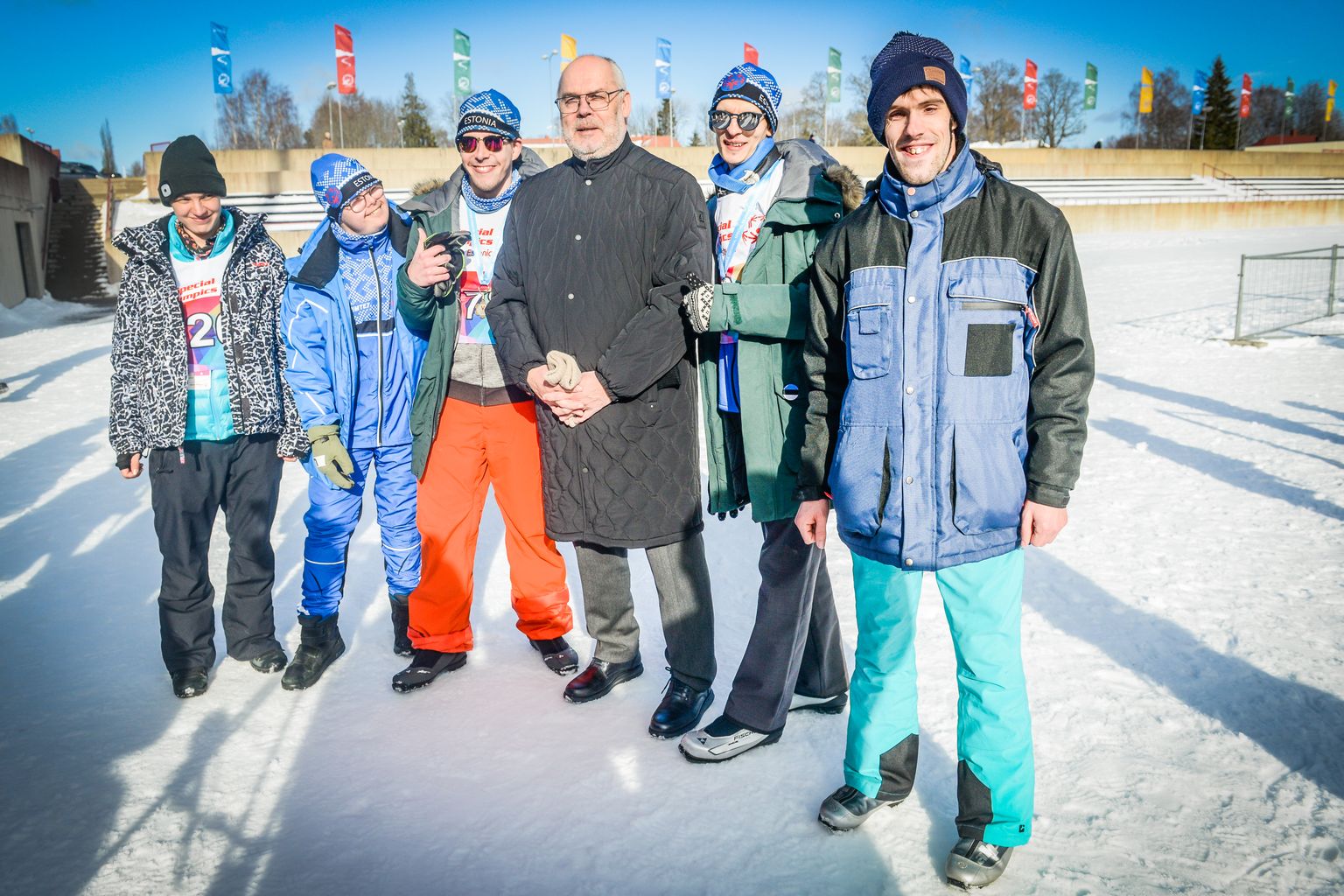 Eesti Vabariigi president Alar Karis eriolümpia sportlastega.