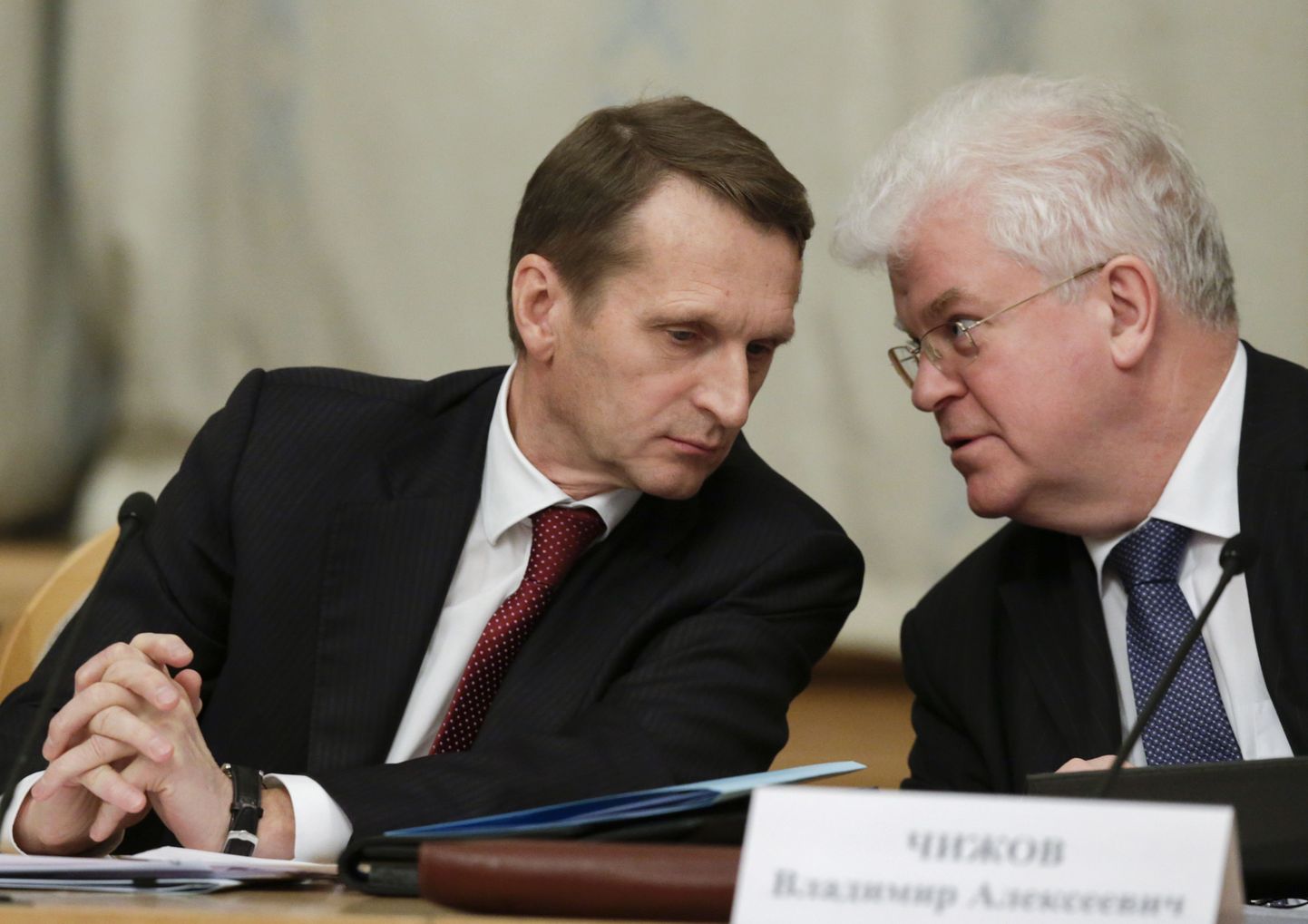 Riigiduuma spiiker Sergei Narõškin ja Venemaa alaline esindaja ELi juures Vladimir Tšižov (paremal).