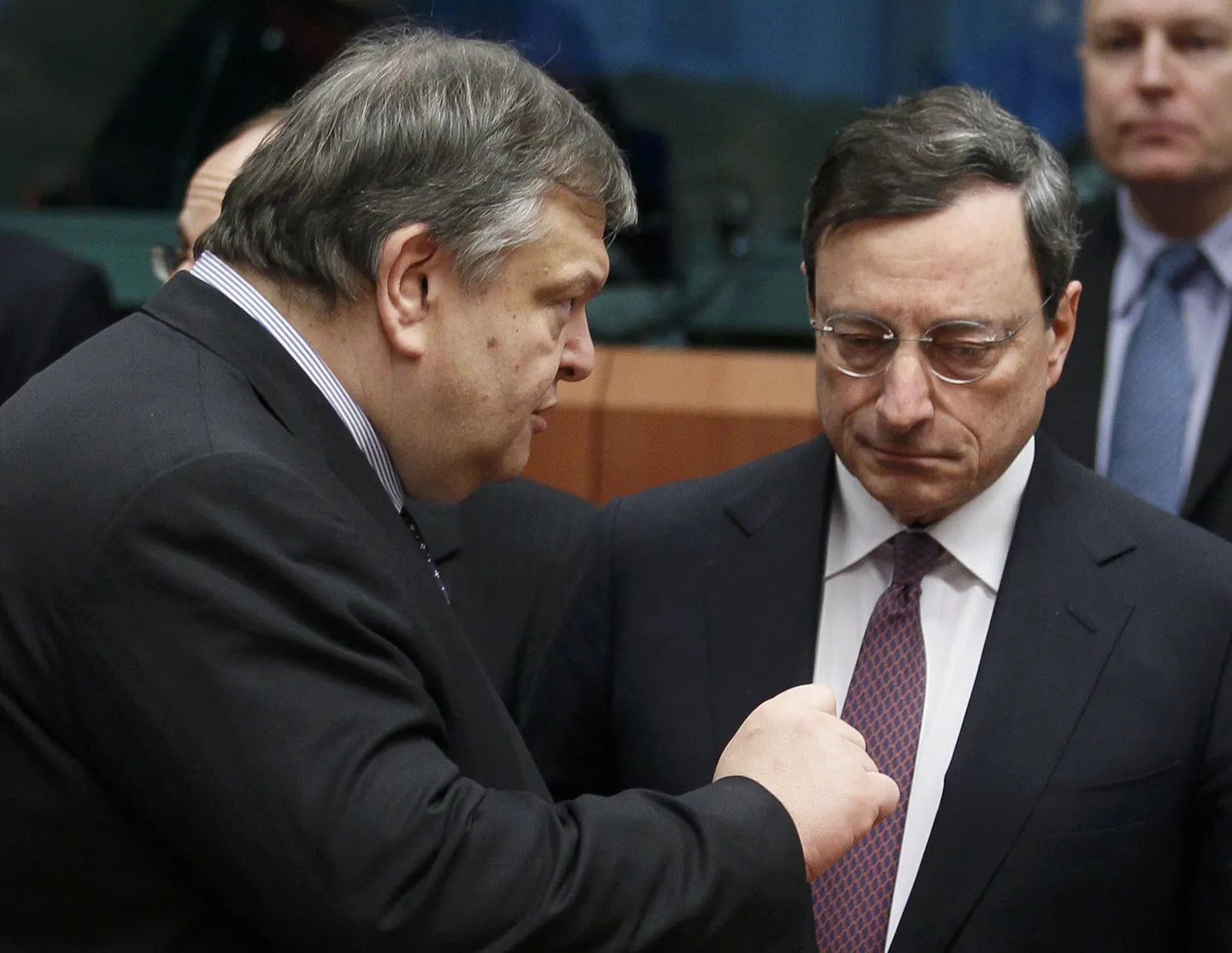 Euroopa Keskpanga president Mario Draghi ja Kreeka rahandusminister Evangelos Venizelos 20. veebruaril Eurogrupi kohtumisel Brüsselis.