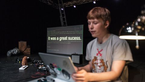 Andrus Karnau DRAAMA festivalist: Eesti kõige nüüdisaegsema teatrimõtlemisega lavastaja tiitlit võiks kanda...