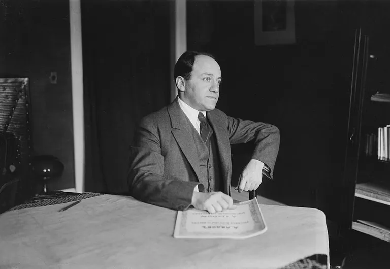 Šveiciešu izcelsmes amerikāņu komponists Ernests Blohs (1880-1959). Fotoattēls no 1917. gada.