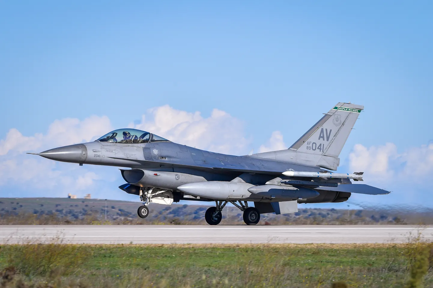 Ukraina õhujõudude F-16 hävituslennuk. Foto on illustratiivne.