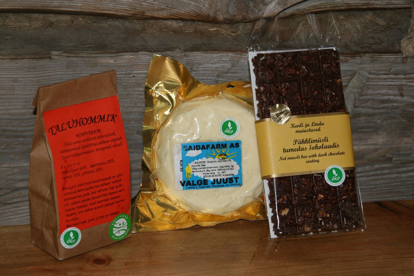 Eesti paremad mahetooted aastal 2010: kohvijook Taluhommik, Pähklimüsli tumedas šokolaadis ja Saida valge juust.