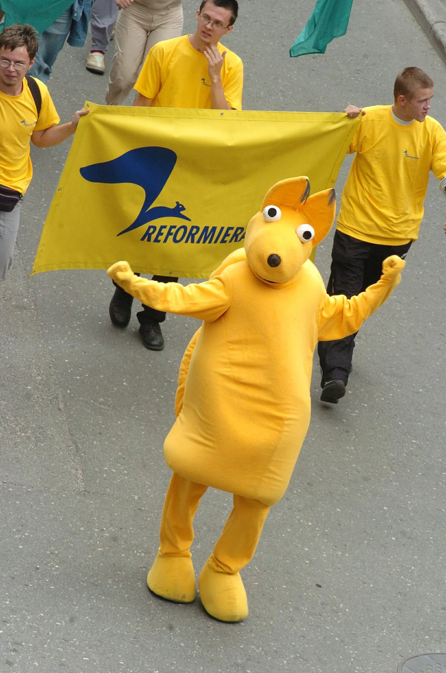 Reformierakonna noorliikmed. Foto on illustreeriv.
