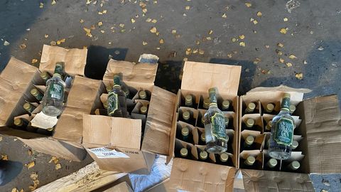 ФОТО ⟩ 31 тысяча конфискованных бутылок: следствие завершено