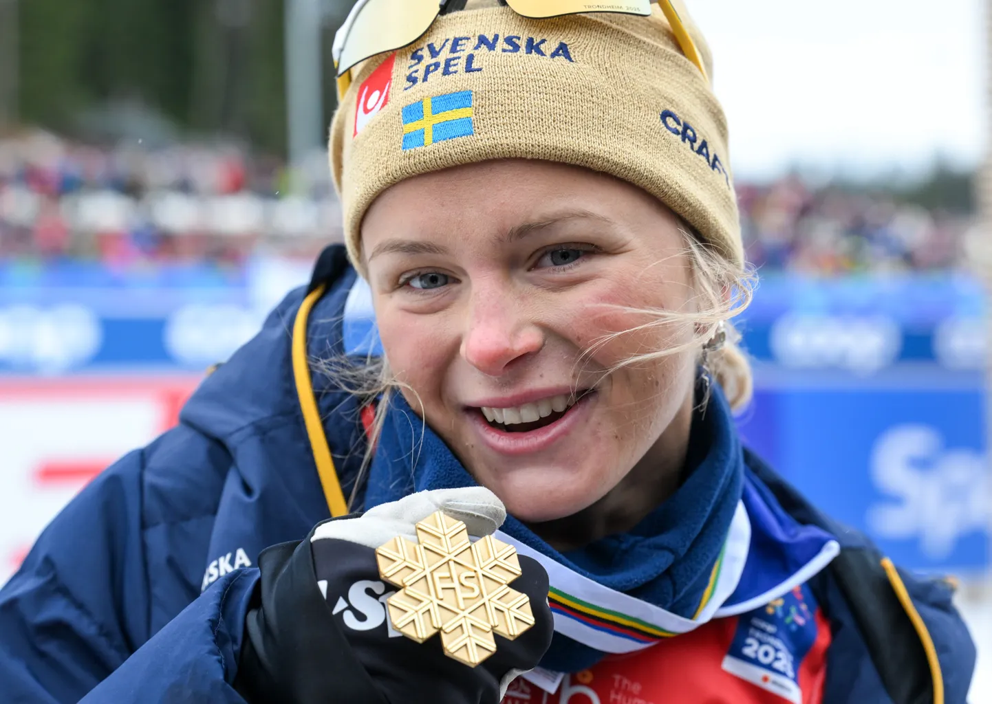 Frida Karlsson MMi maratonikullaga.