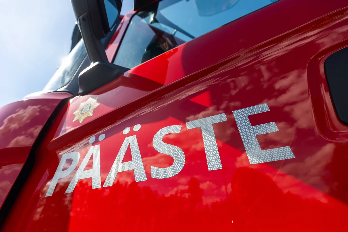 Päästjad pidid tulekoldele ligi saamiseks võtma appi kuvalda.