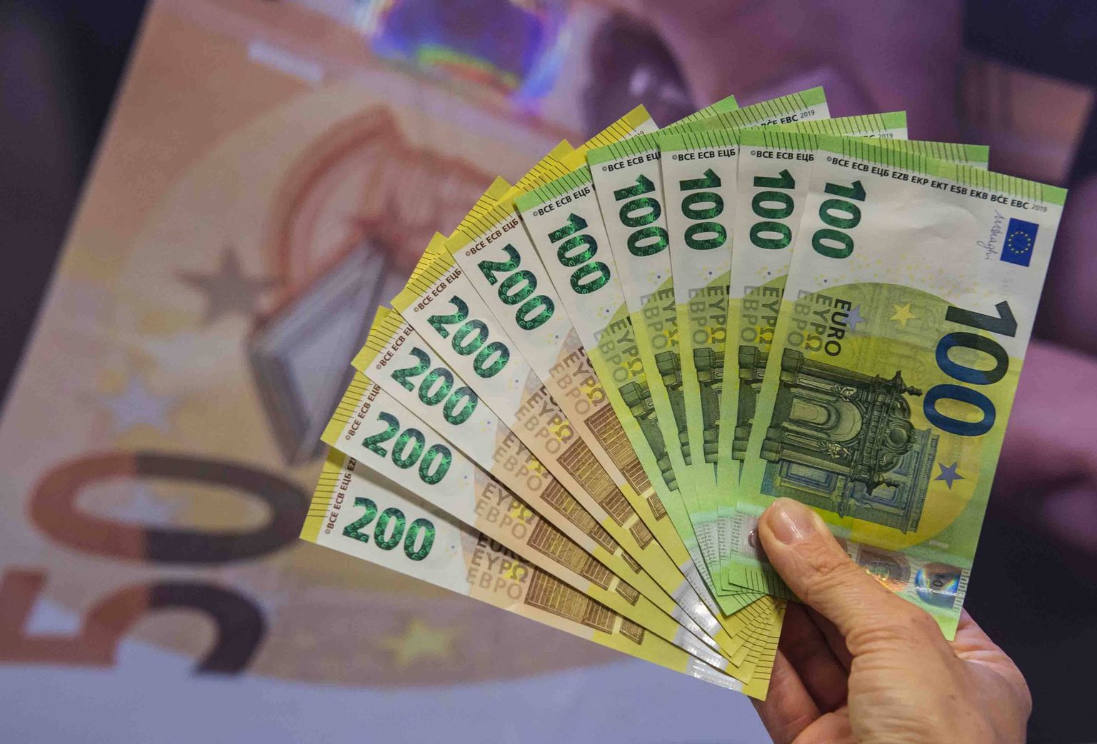 Euro rahatähed. Pilt on illustratiivne