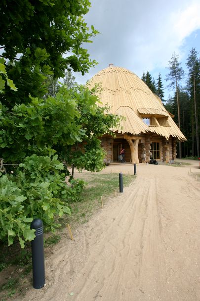 12. juunil 2008. avatakse Pokukoda Urvaste ja Kanepi vallas.