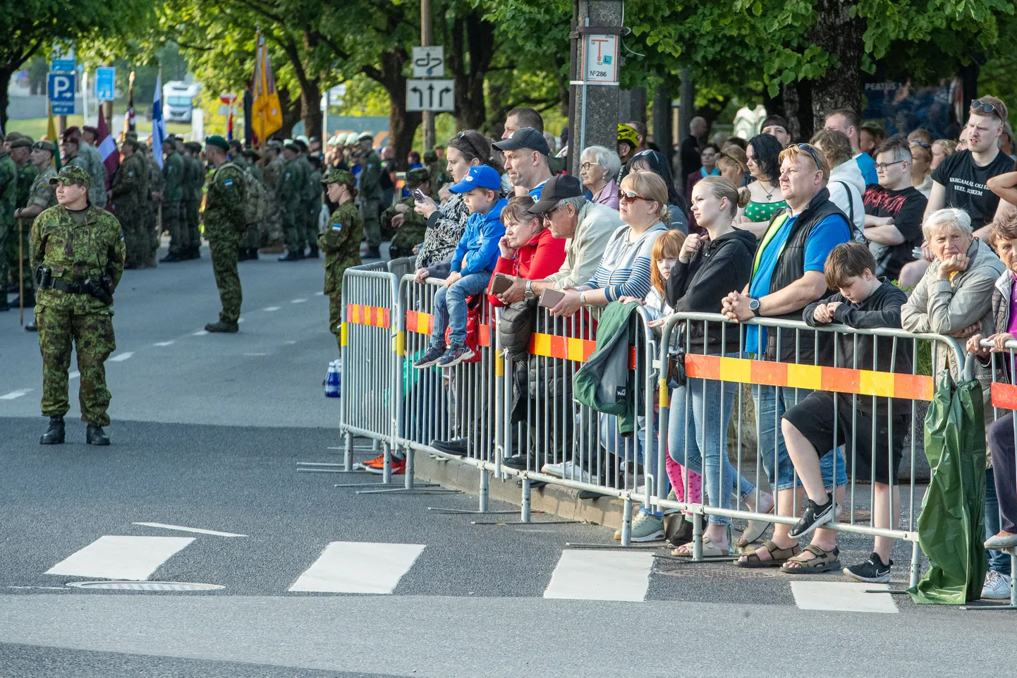 Võidupühaparaadi proov õhtu enne päris paraadi