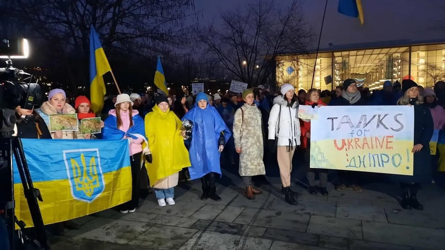 Митинги о передаче танков Украине.