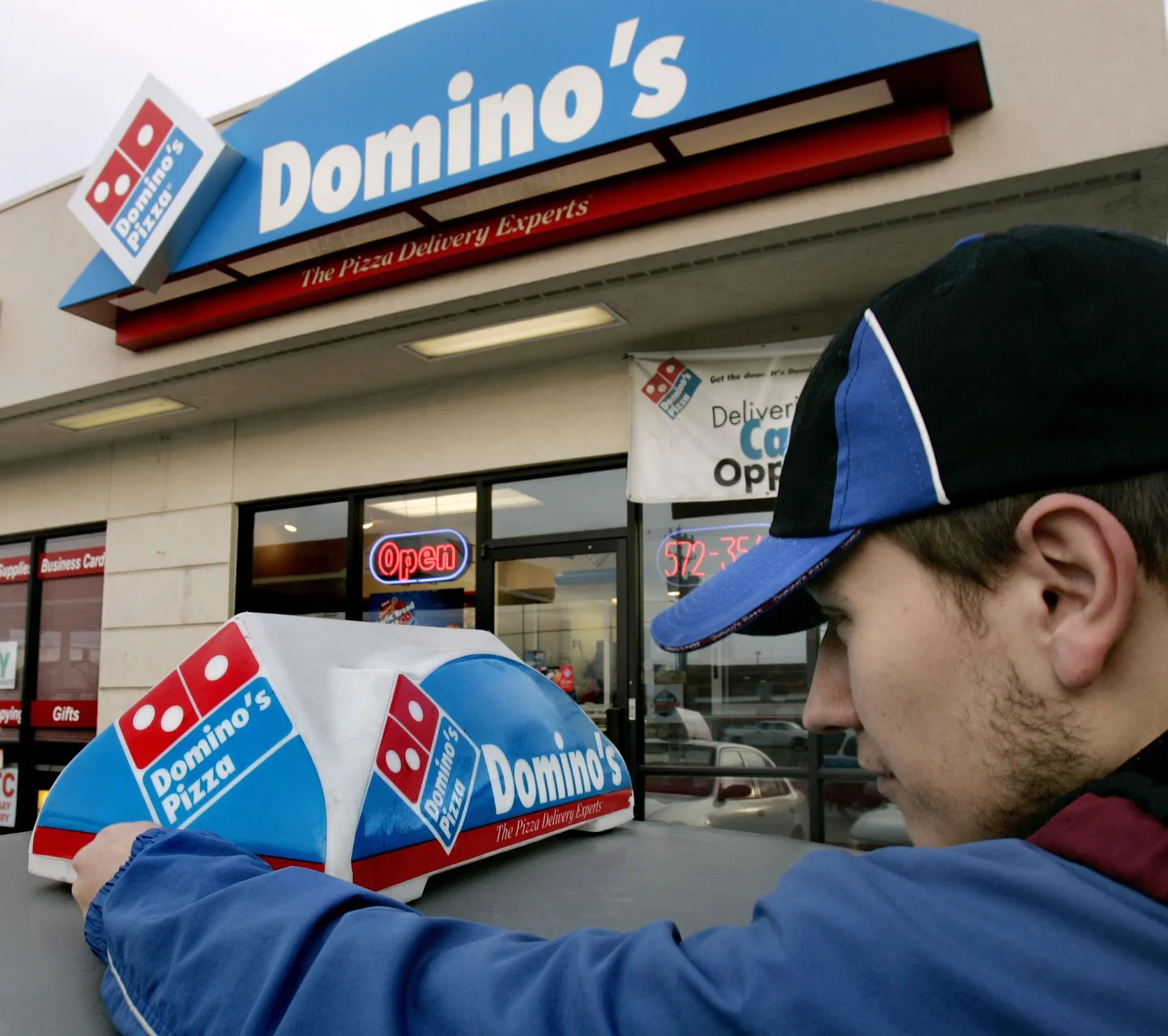 Pizzafirma Domino´s kullerit röövinud pättidel oli lihtsalt kõht tühi.